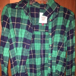 Women’s flannel shirt